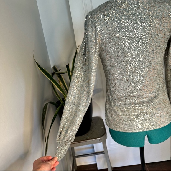 John Paul Richards women’s small long sleeve sparkle blue knit shirt - Picture 9 of 12